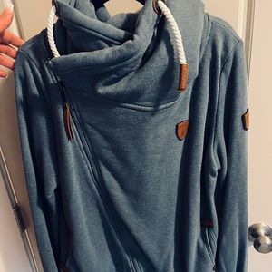 Stay Warm in this Wanakome jacket sweater.